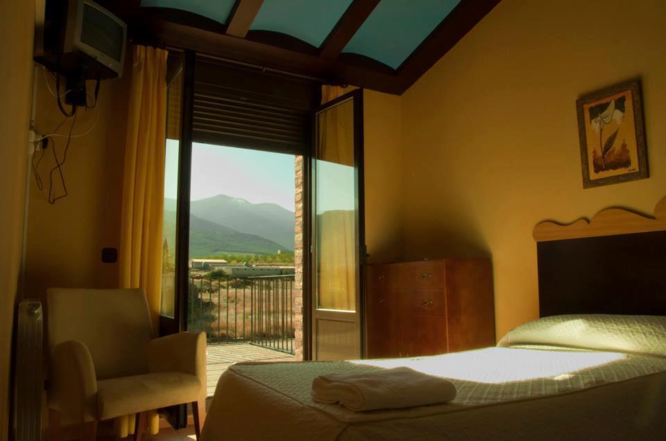 Hotel El Comendador Anon Ngoại thất bức ảnh