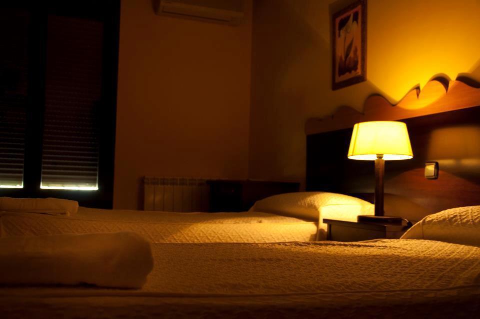 Hotel El Comendador Anon Phòng bức ảnh